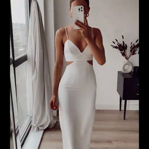 NWT - Bardot Cutout white